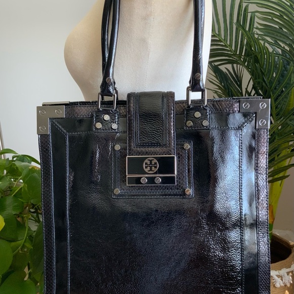 TORY BURCH VINTAGE LARGE PATENT TOTE - Picture 4 of 10